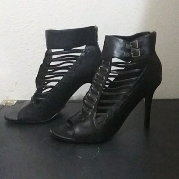 Black heels - Picture 2 of 6